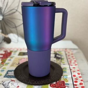 Brumate Muv35 in dark aura